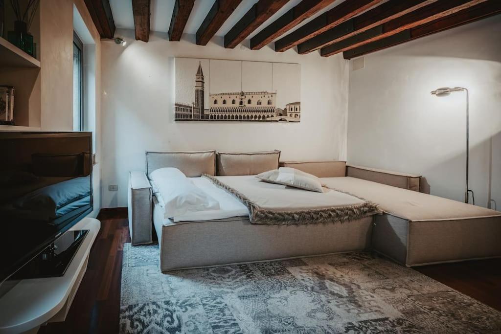 2 Min Da Piazza San Marco L-Home Venedig Eksteriør billede
